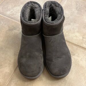 Gray Ugg Mini women’s size 7